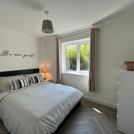 Contemporary 1 Bedroom Apartment Normanton  Luaran gambar